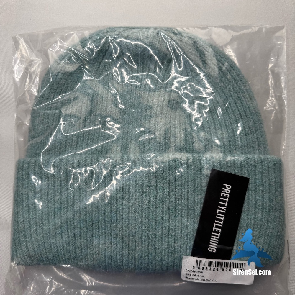 1191 NWT PrettyLittleThing Blue Cable Knit Beanie Hat - One Size